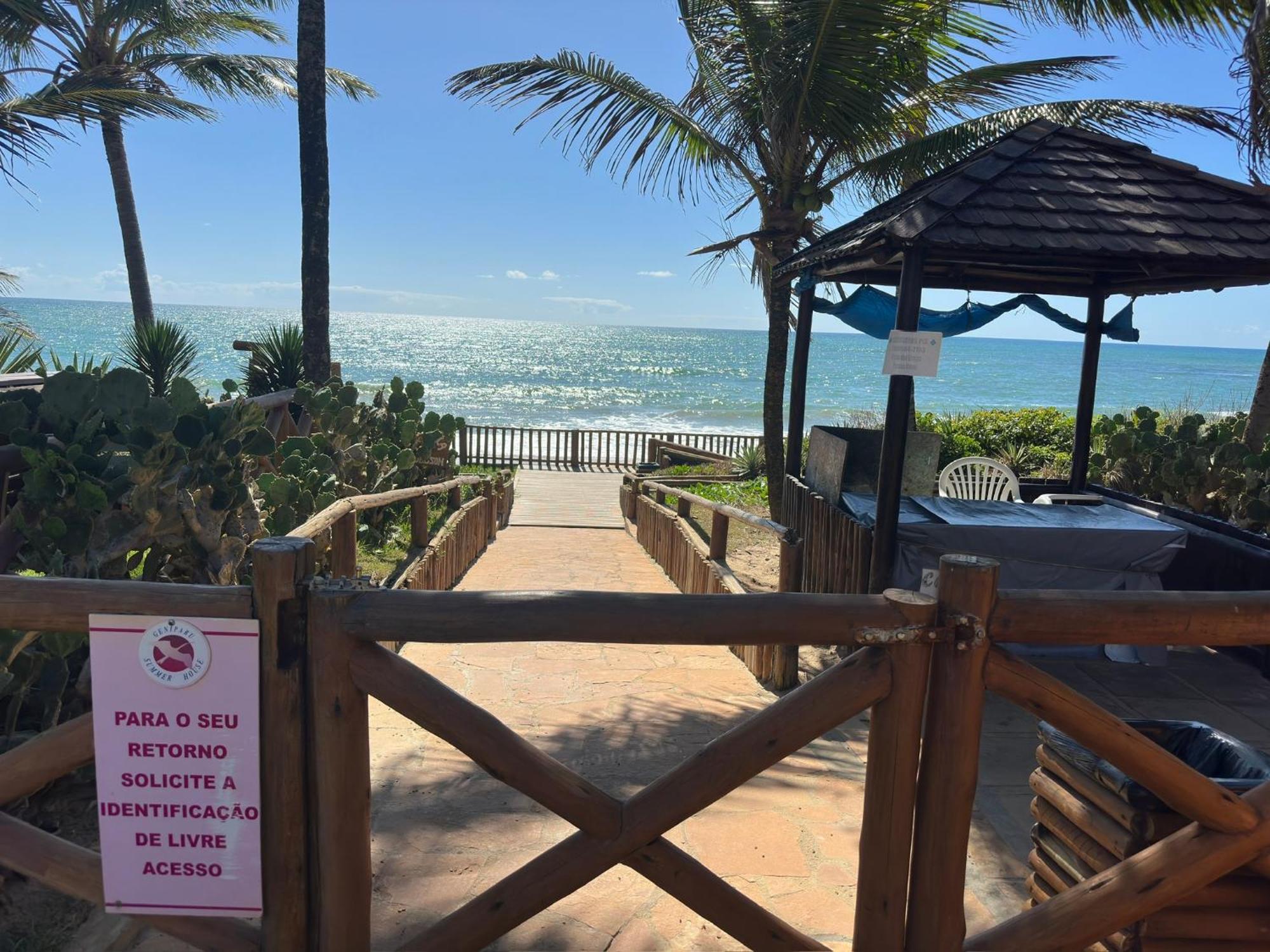 Camassari Flat Guarajuba 4 Quartos Terreo A Beira Mar - Pe Na Areia - Governanca Com Arrumadeira E Wi Fi Inclusos מראה חיצוני תמונה