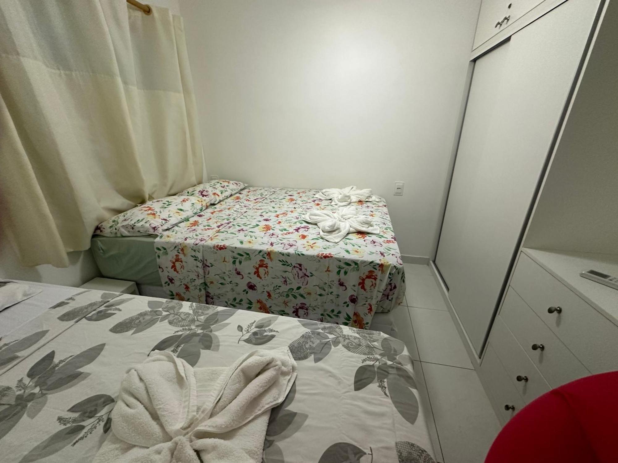 Camassari Flat Guarajuba 4 Quartos Terreo A Beira Mar - Pe Na Areia - Governanca Com Arrumadeira E Wi Fi Inclusos מראה חיצוני תמונה