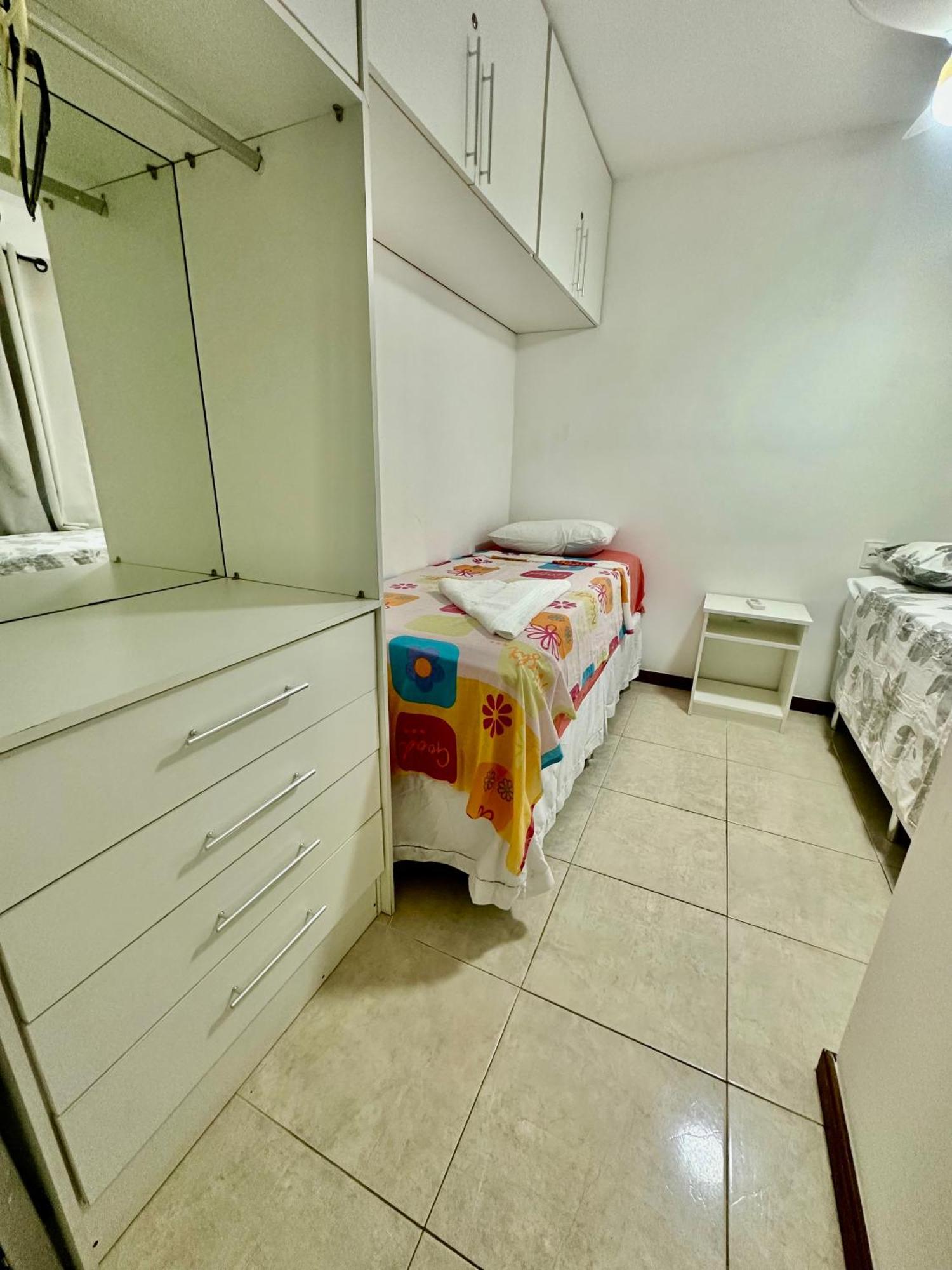 Camassari Flat Guarajuba 4 Quartos Terreo A Beira Mar - Pe Na Areia - Governanca Com Arrumadeira E Wi Fi Inclusos מראה חיצוני תמונה