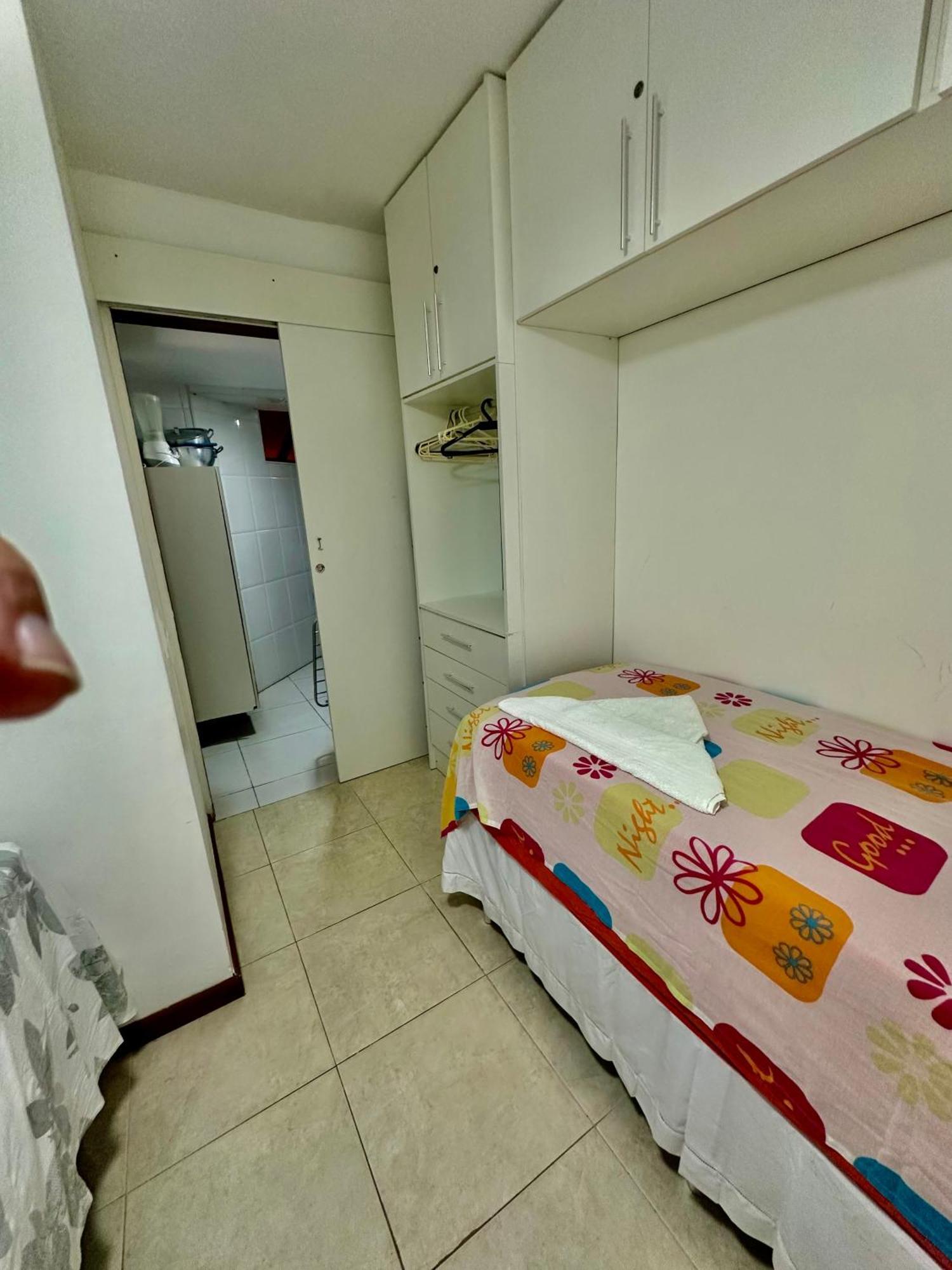 Camassari Flat Guarajuba 4 Quartos Terreo A Beira Mar - Pe Na Areia - Governanca Com Arrumadeira E Wi Fi Inclusos מראה חיצוני תמונה