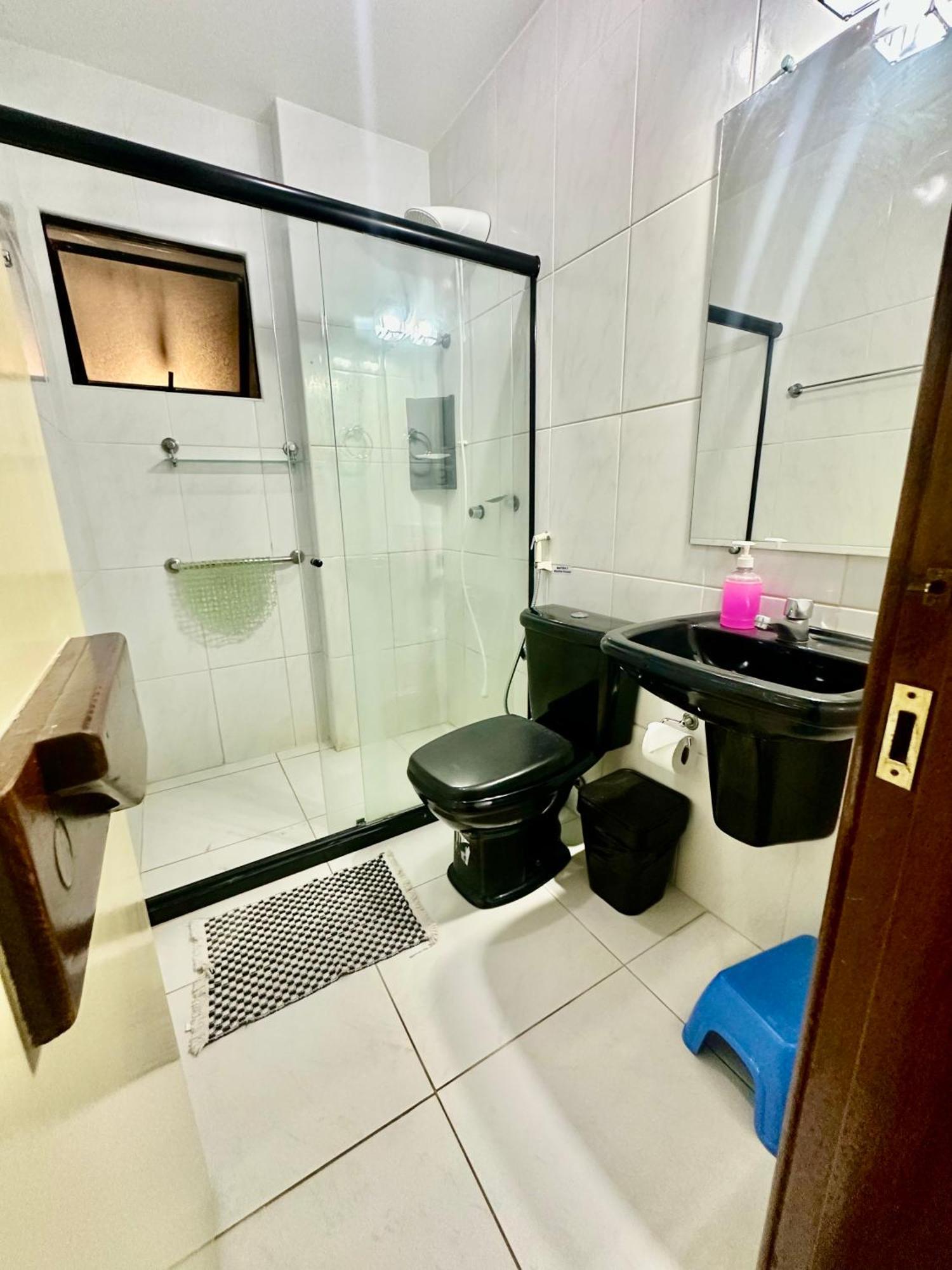 Camassari Flat Guarajuba 4 Quartos Terreo A Beira Mar - Pe Na Areia - Governanca Com Arrumadeira E Wi Fi Inclusos מראה חיצוני תמונה